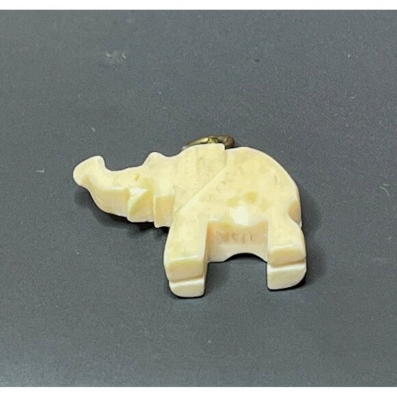 Vintage Miniature Elephant Charm Pendant Celluloid Cracker Jack Prize - Picture 6 of 6